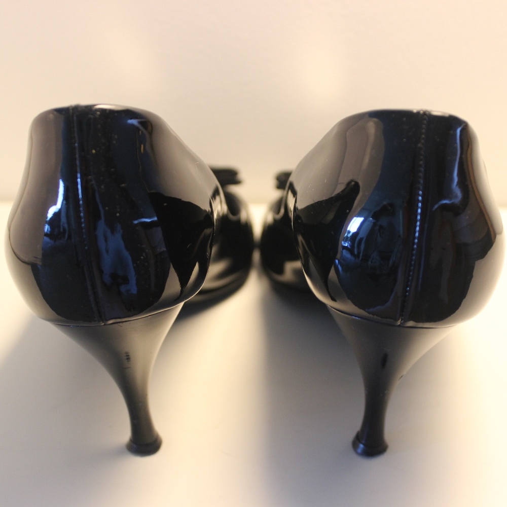 SOLD📍Classically beautiful Ferragamo shoes. - Picture 5 of 9